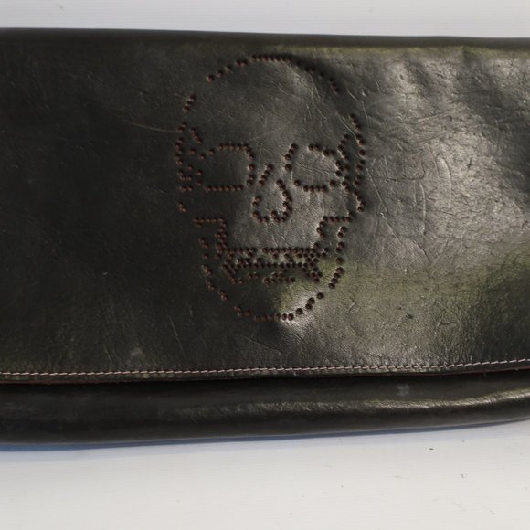 Womens Brave Black Die-Cut Salvage Skull Image Leather Clutch Bag * - Picture 2 of 10